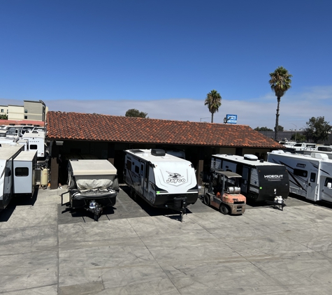 Camping World RV Sales - Temecula, CA