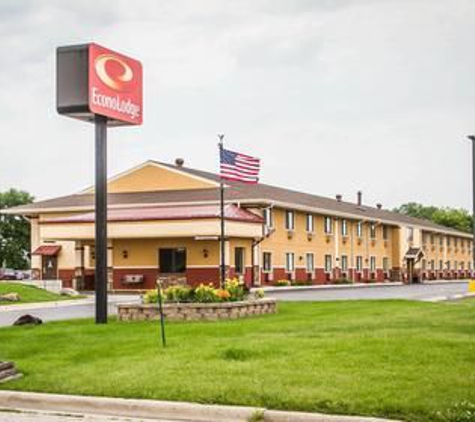 Quality Inn - Janesville, WI