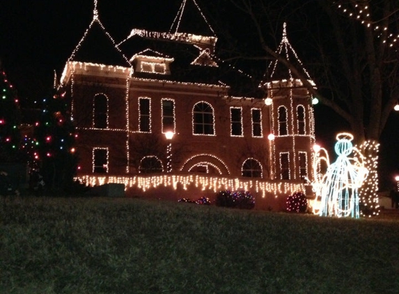 Saline County Courthouse - Benton, AR