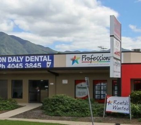 Steve King Dental Group - Smile Care Corner - Manunda, QLD. Simon Daly Dental