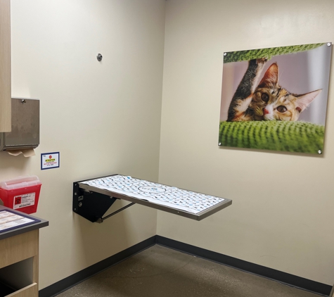 Vetco Total Care Animal Hospital - Chicago, IL