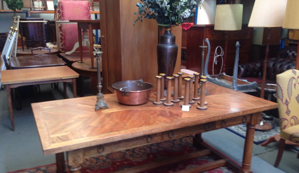 Angus Antique & Estate Furniture - Northcote, VIC