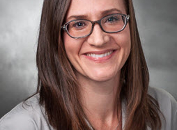 Dr. Amy Arialis, MD - Lombard, IL