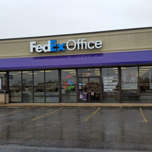 FedEx Office Print & Ship Center - Bowling Green, KY