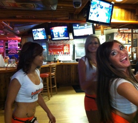 Hooters - Mesquite, TX