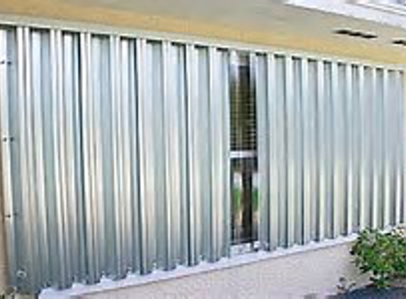 RB ALUMINUM DESIGN - BEST PRICE HURRICANE SHUTTERS MIAMI FL - Hialeah, FL