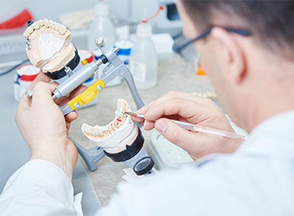 Everton Park Denture Clinic - Everton Park, QLD