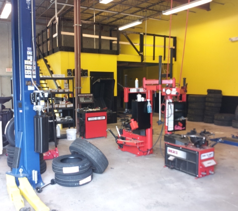 Value Tire And Alignment Of Royal Palm Beach - Royal Palm Beach, FL