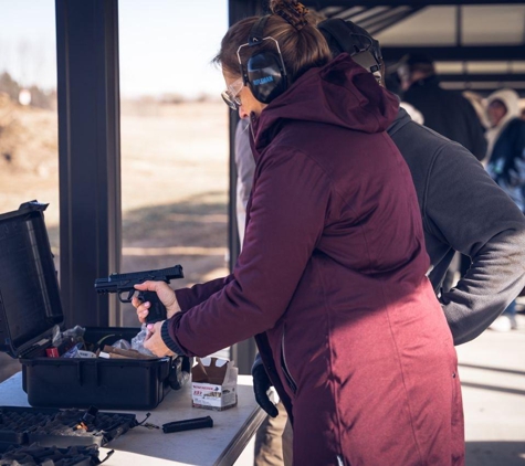 DEGuns Firearms & Service - Lincoln, NE