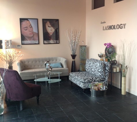 Houston Lashology...an eyelash extension studio - Houston, TX
