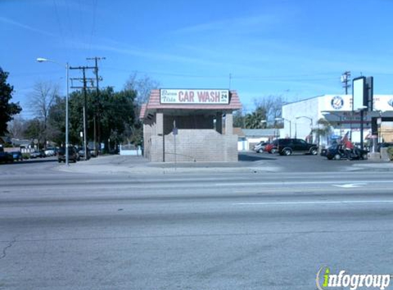 buena vista self service car wash - Northridge, CA