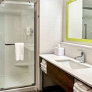 Hampton Inn & Suites Lathrop - Hotels