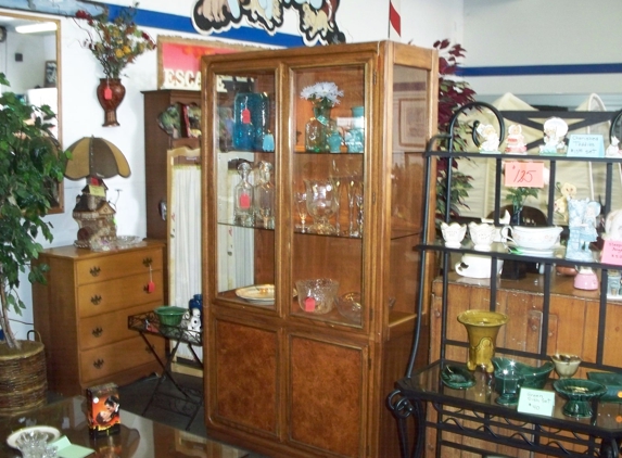 Treasure Hunters Consignment - Paso Robles, CA