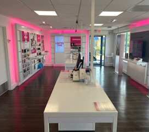 T-Mobile - Maple Shade, NJ