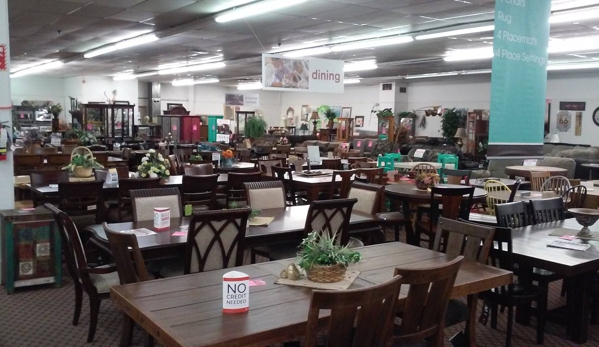 Paul's Furniture Outlet - Rolla, MO