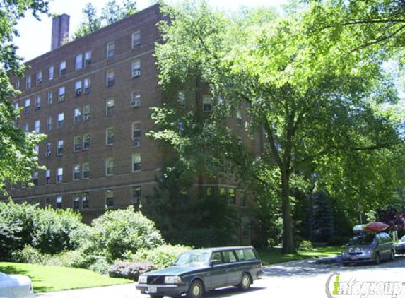 Shaker Courts Condominiums - Cleveland, OH