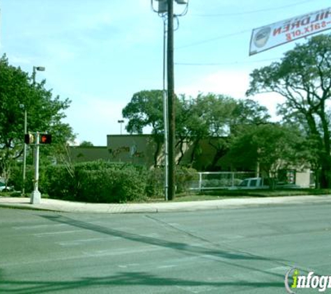 Julian's Pizzeria - San Antonio, TX