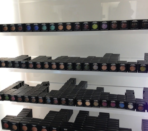 MAC Cosmetics - Wayne, NJ