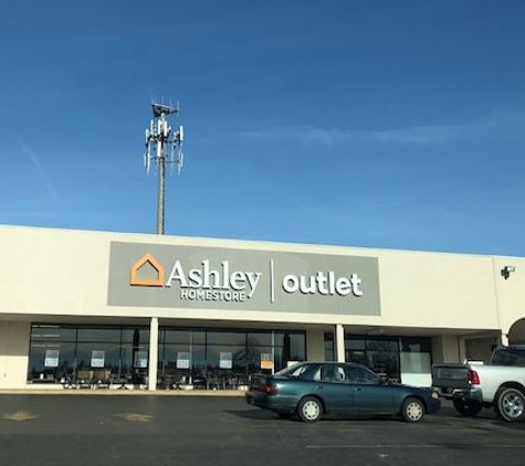 Ashley HomeStore Outlet - Clarksville, TN