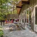 Four Seasons Lodge - Vacation Homes Rentals & Sales