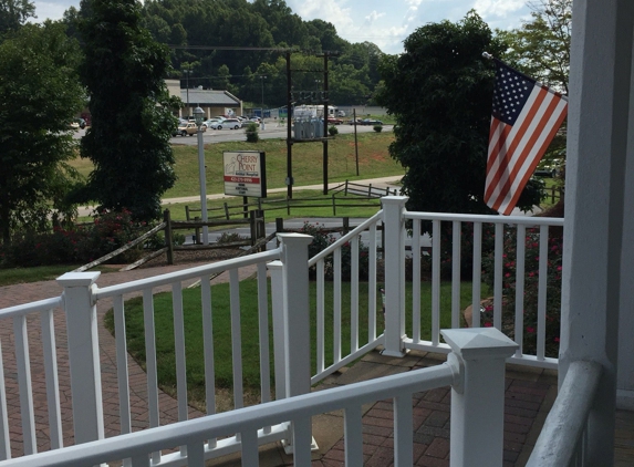 Cherry Point Animal Hospital - Kingsport, TN