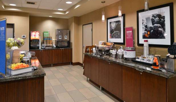 Hampton Inn & Suites Tacoma/Puyallup - Puyallup, WA