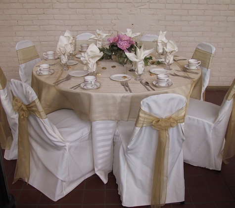 Michael's Gourmet Catering Inc - Toledo, OH. Place settings