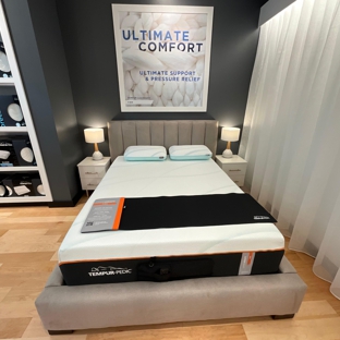 Tempur-Pedic Flagship Store - Minnetonka, MN