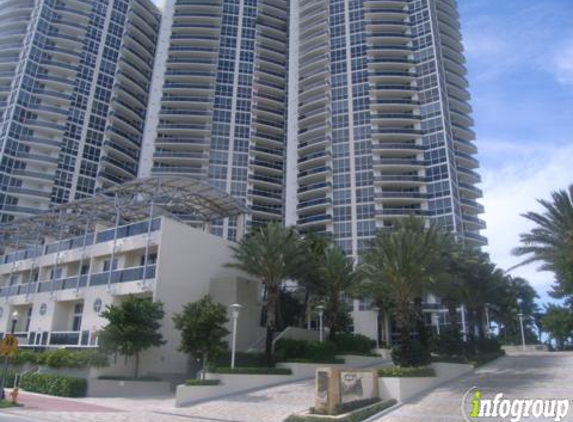 Laplaya Properties - Miami Beach, FL