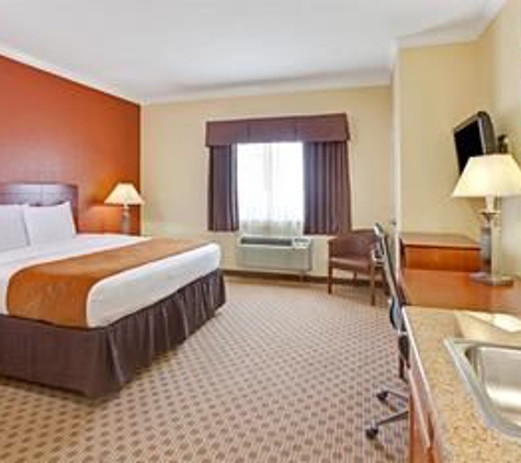 Baymont Inn & Suites - Baytown, TX