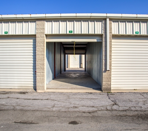 Simply Self Storage - Roseville, MI