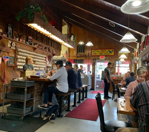 Charlie's Cafe - Enumclaw, WA