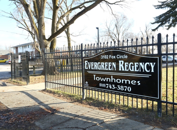 Midway Square Townhome - Flint, MI