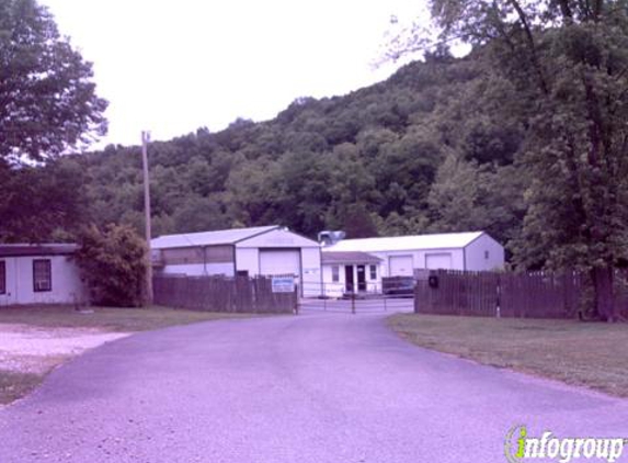 Harting's Auto Works - House Springs, MO