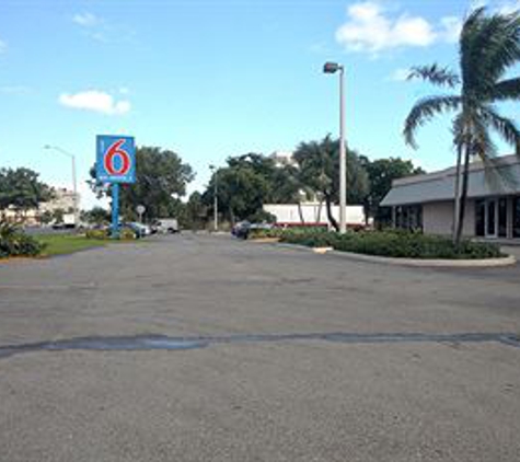 Motel 6 - Miami, FL