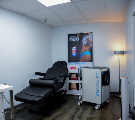 Colowell America - Tampa, FL. EMSCULPT Neo for fat Burn and Muscle gain at ColoWell America in Tampa, FL