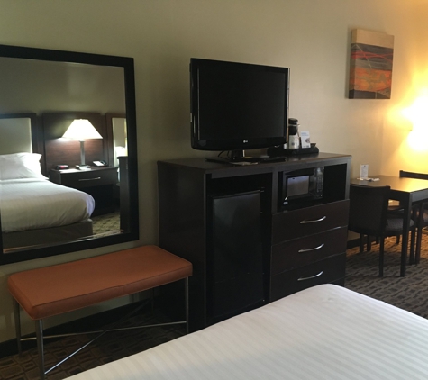 Holiday Inn Express & Suites Albemarle - Albemarle, NC