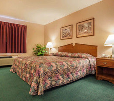 Rodeway Inn - Jefferson, WI