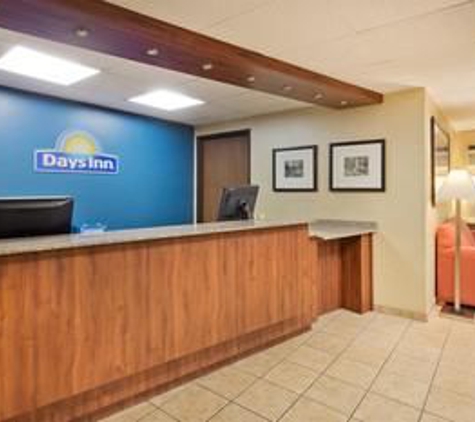 Days Inn by Wyndham Rockford - Rockford, IL