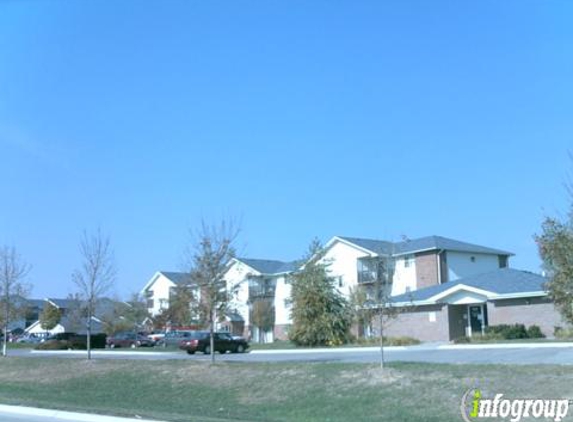 Highland Meadow Apartments - Bellevue, NE