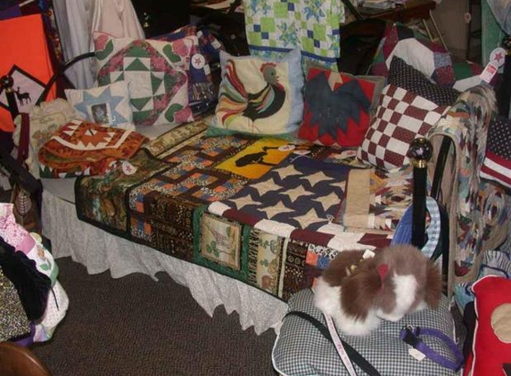 Beth's Alterations Quilts & Gifts - Midland, MI