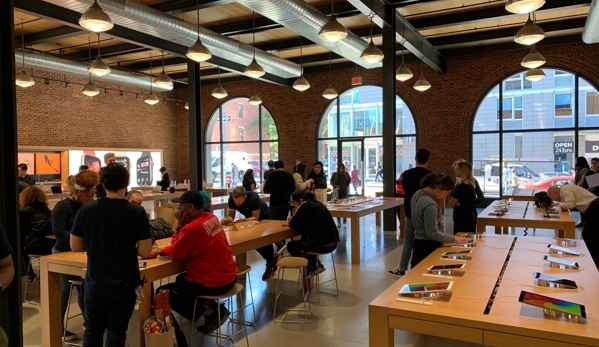 Apple Store - Brooklyn, NY