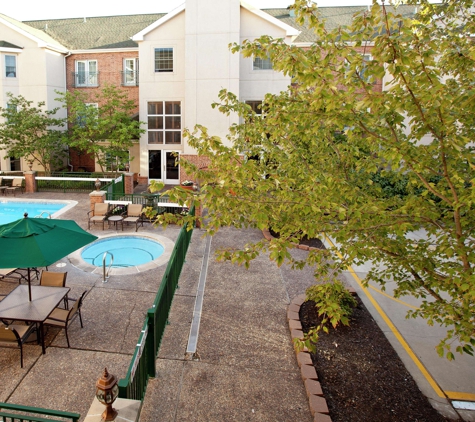 Homewood Suites by Hilton Kansas City-Airport - Kansas City, MO