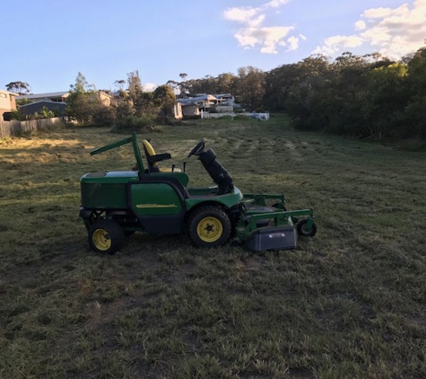 Mick Waterson Slashing and Mowing - Merimbula, NSW
