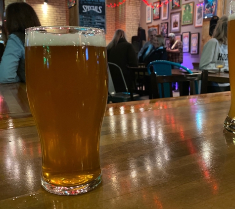 Hoops Brewing - Duluth, MN