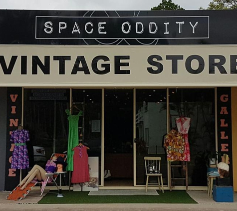 Write On Signs - Pialba, QLD. Space & Oddity Vintage Store Hervey Bay