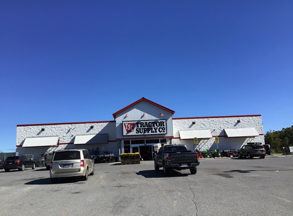 Tractor Supply Co - Ronceverte, WV