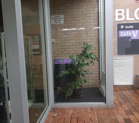 Chris Shannons Glass And Glazing - Lake Heights, NSW