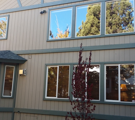 Victorious Panes Window Washing - Hemet, CA