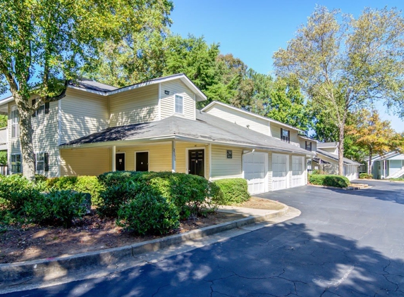 Dunwoody Village Apartment Homes - Atlanta, GA